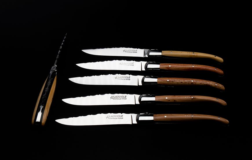 Набір з 6 ножів для стейка ручної роботи Laguiole з ручками різних порід дерева в дерев'яній коробці LTC6MAR