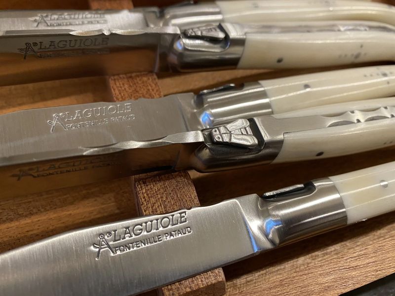 Набір з 6 ножів для стейка ручної роботи Laguiole ручка коров'яча кістка LTC6OS
